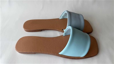 Dép đế bằng rộng mũi vuông hợp thời trang